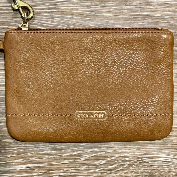 NWOT Coach Wristlet - Picture 2 of 4